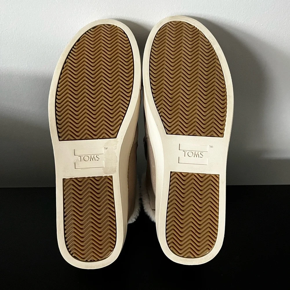 TOMS Women’s Paxton Shoe/Sneaker - Picture 5 of 8